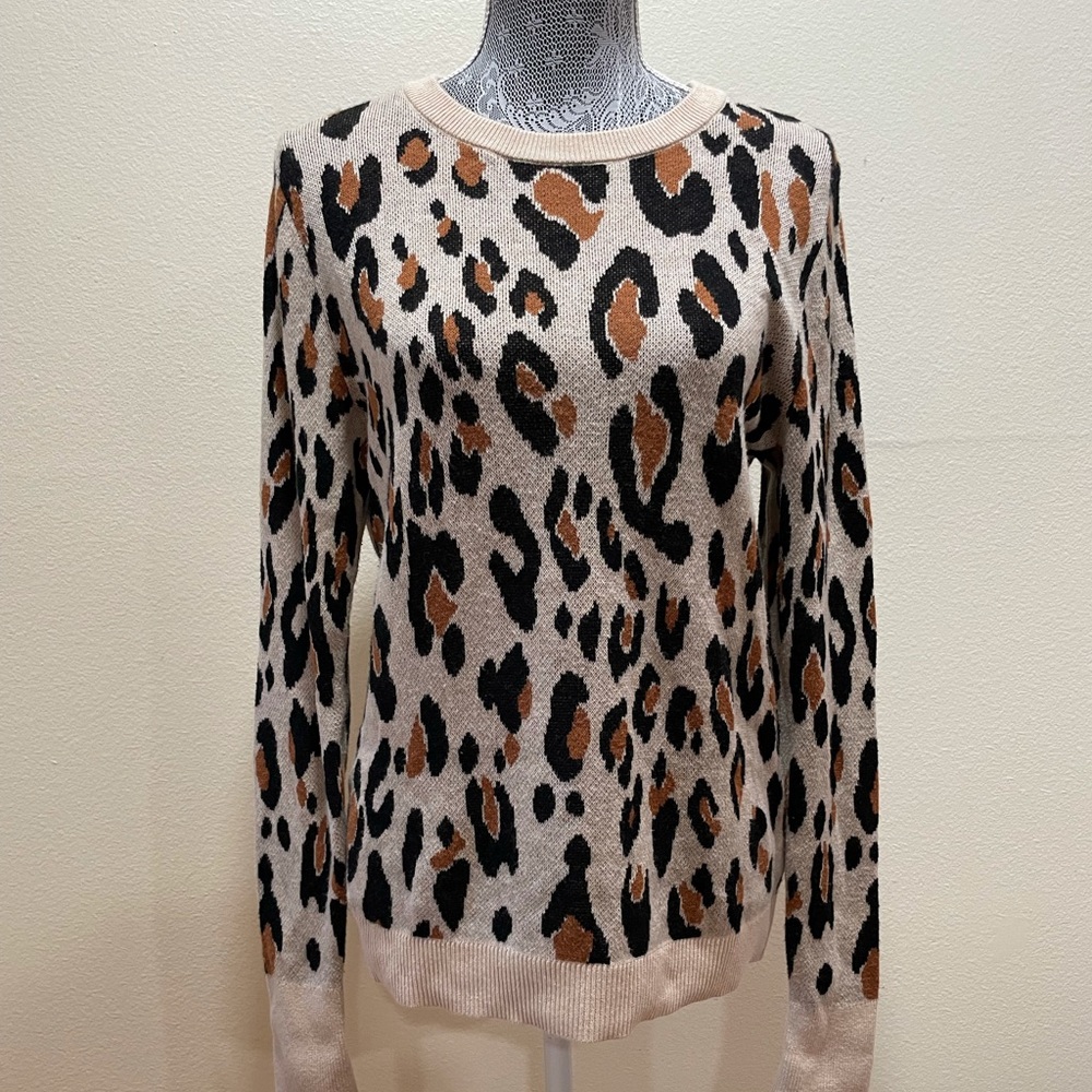 A New Day Women’s animal print sweater. Size M.